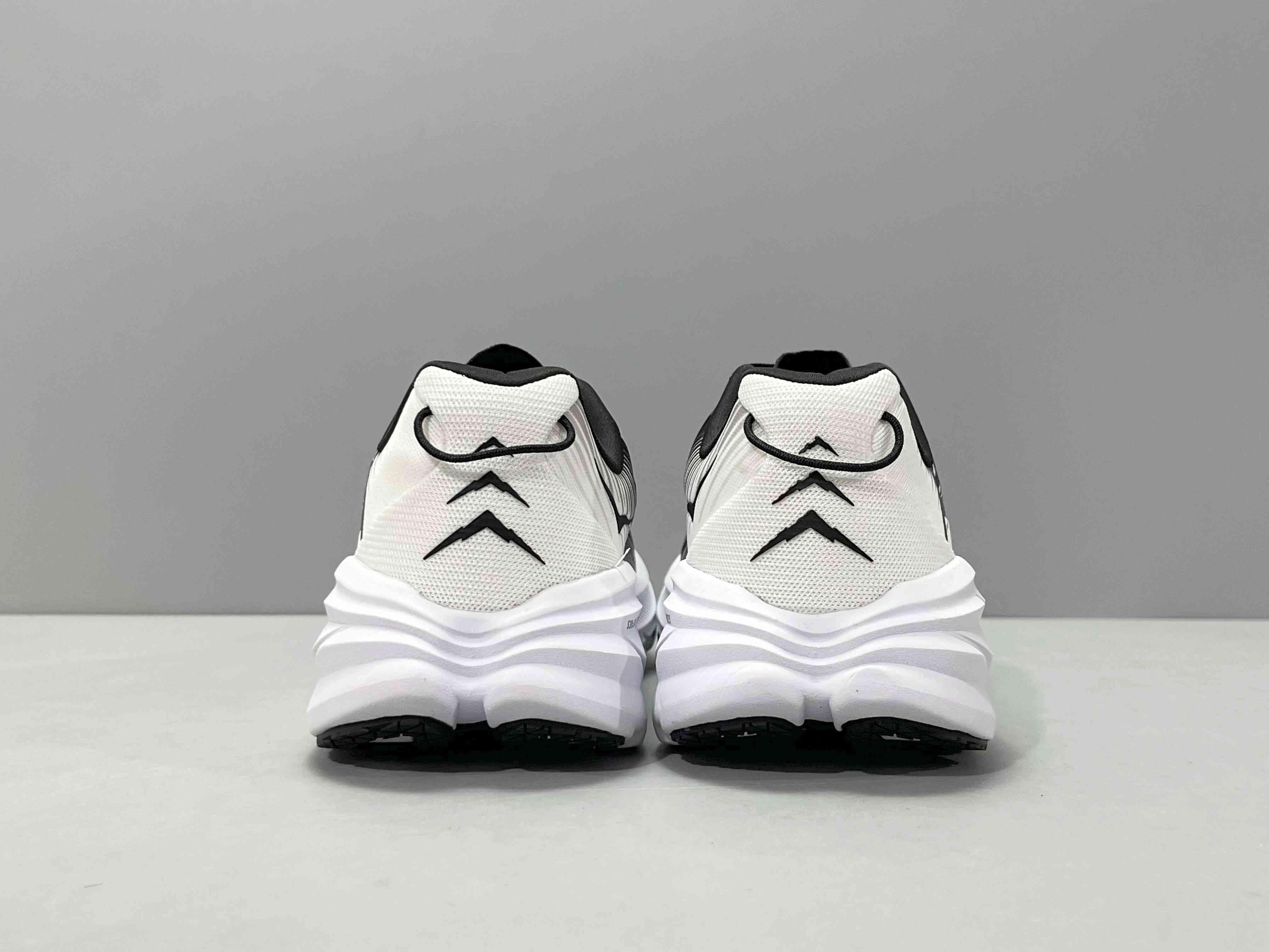 Hoka One One Rincon 3 'Black White'