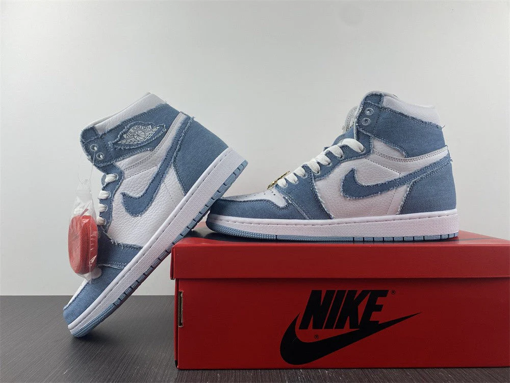 AIR JORDAN 1 HIGH OG “DENIM”