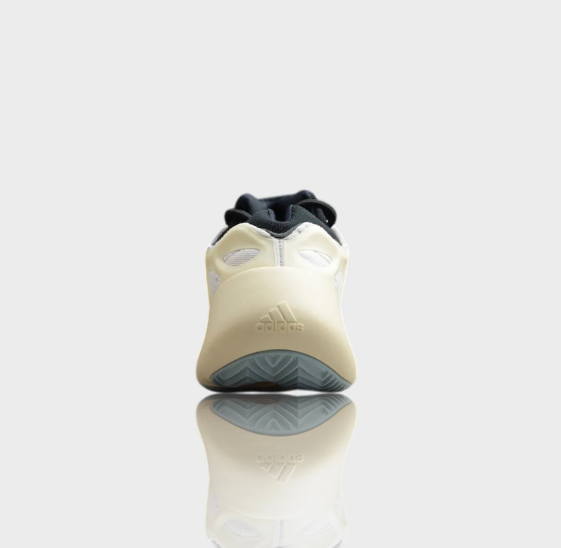 Yzy 700 V3 'Azael