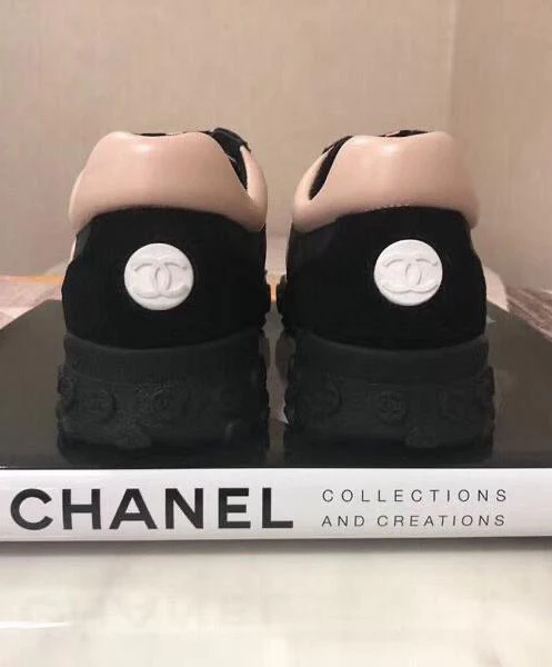 CHANEL - SNEAKER