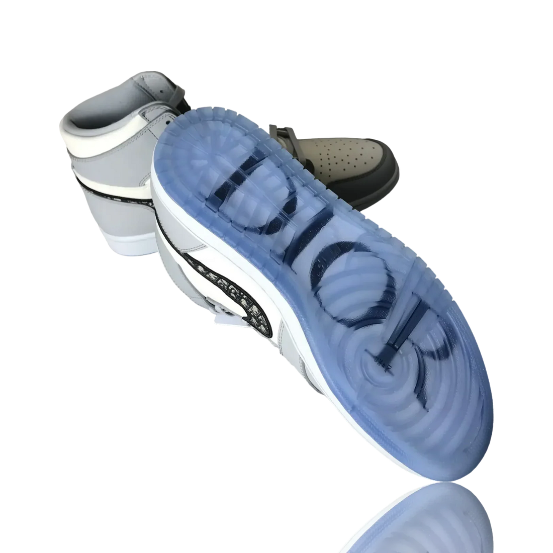DIOR X NIKE - AIR JORDAN 1