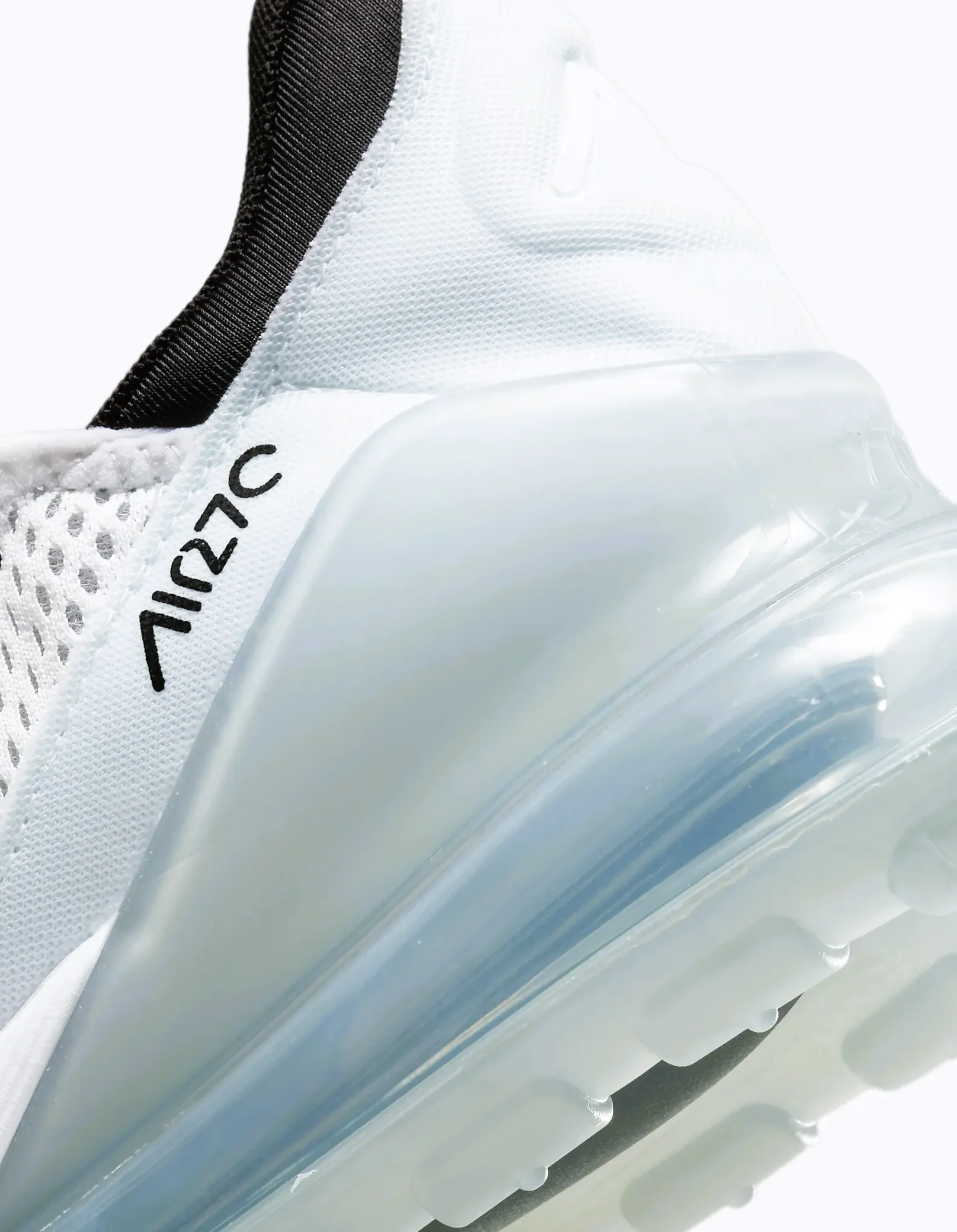NIKE AIR MAX 270