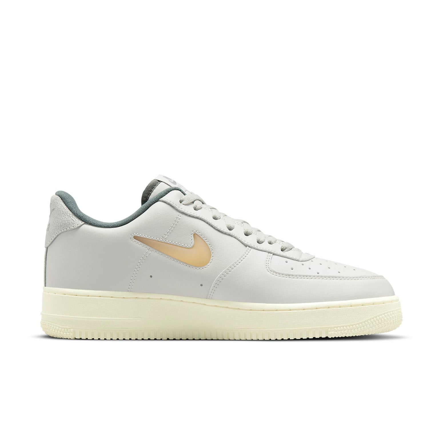 Nike Air Force 1 '07 LX 'Light Bone' DC8894-001