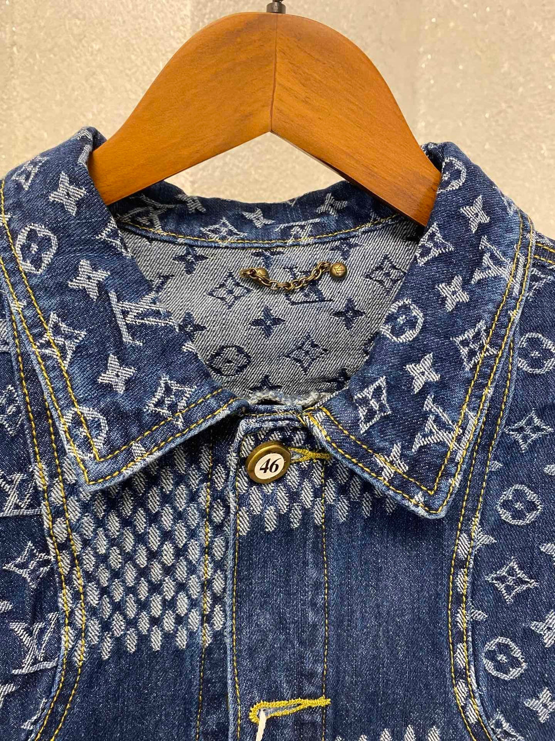 LOUIS VUITTON - JACKET - SleekGait