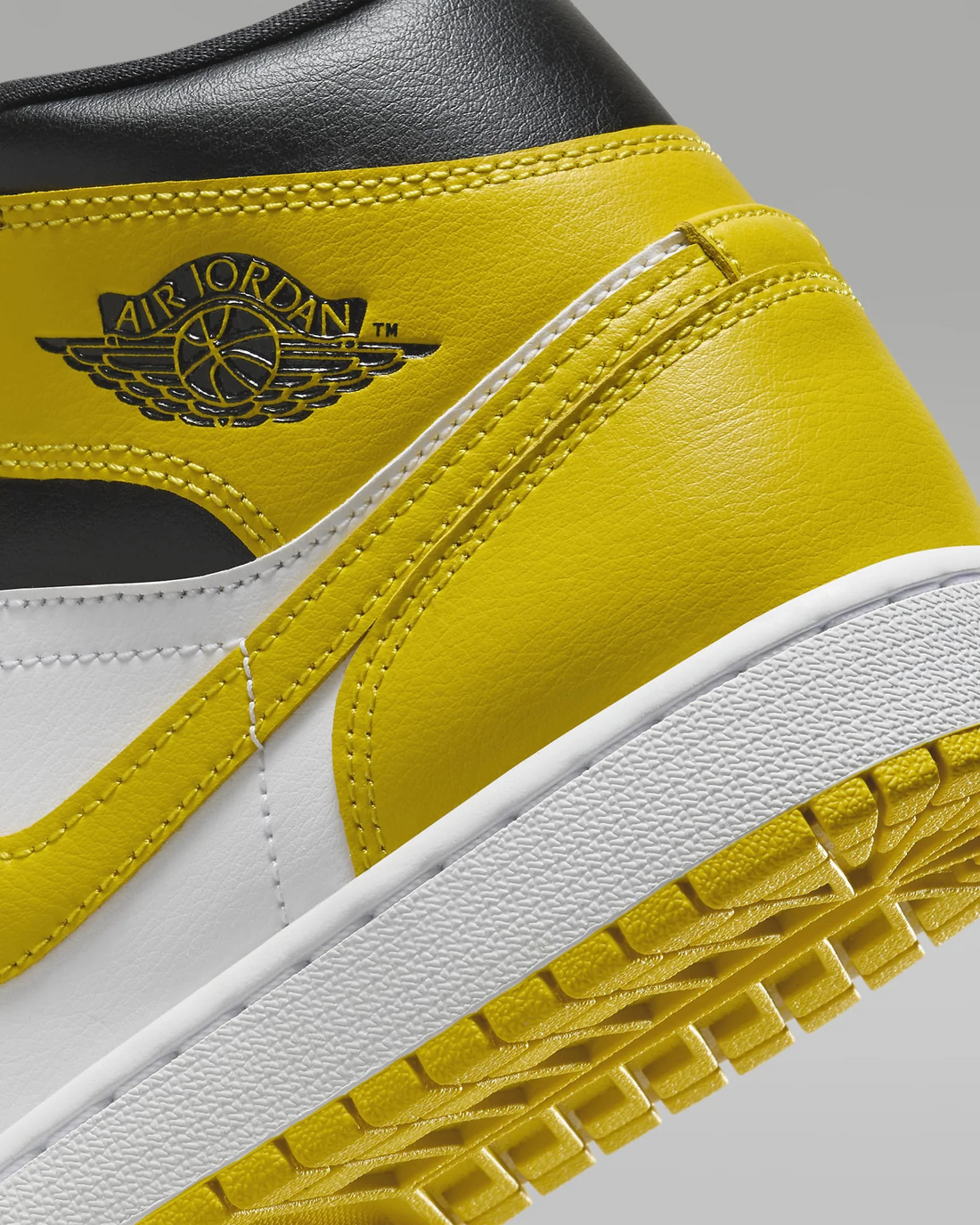 AIR JORDAN 1 Mid