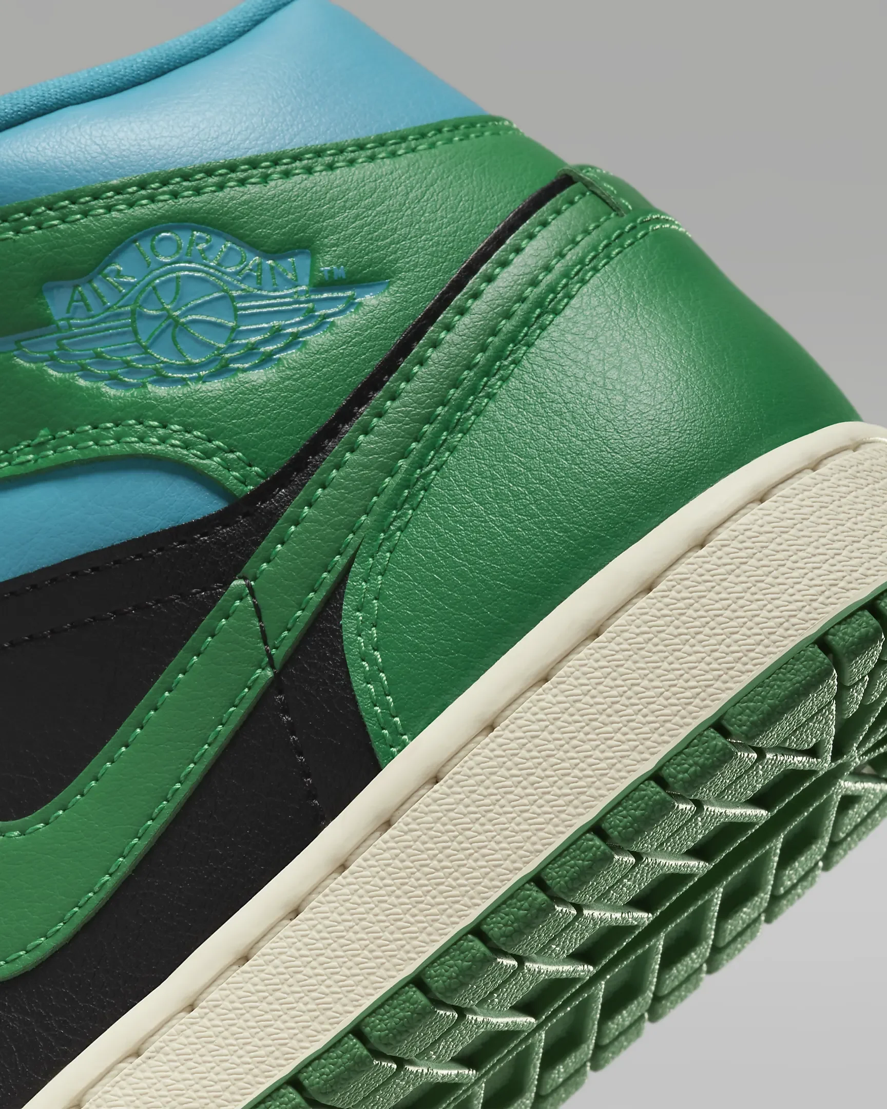AIR JORDAN 1 Mid