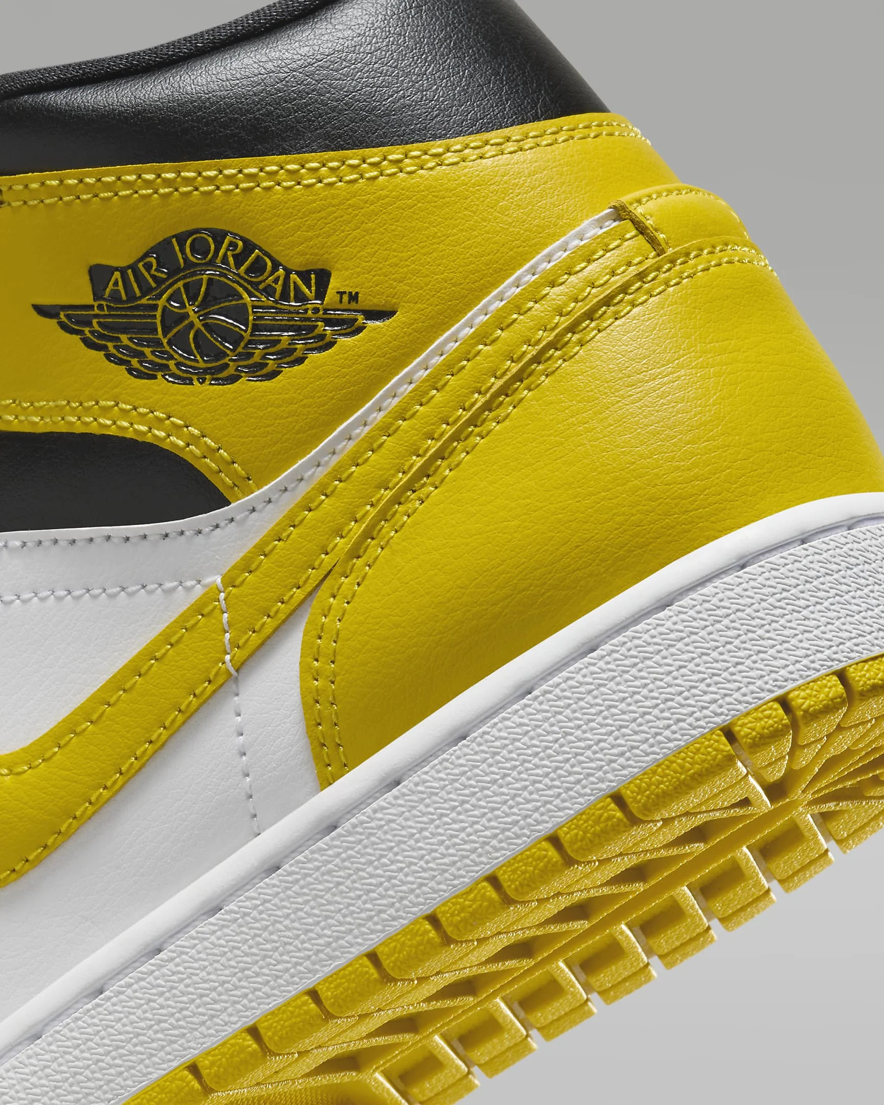 AIR JORDAN 1 Mid