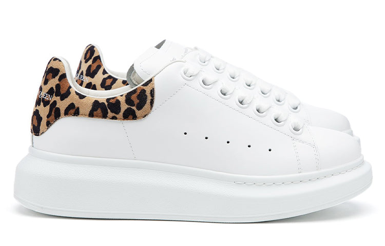(WMNS) Alexander McQueen Oversized Sneaker 'White Leopard Suede' 650787WHZ4T9316