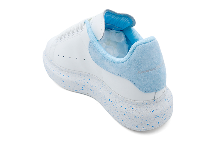 (WMNS) Alexander McQueen Larry Oversized Low-Top Sneakers 'White Sky Blue' 708068WICG78973