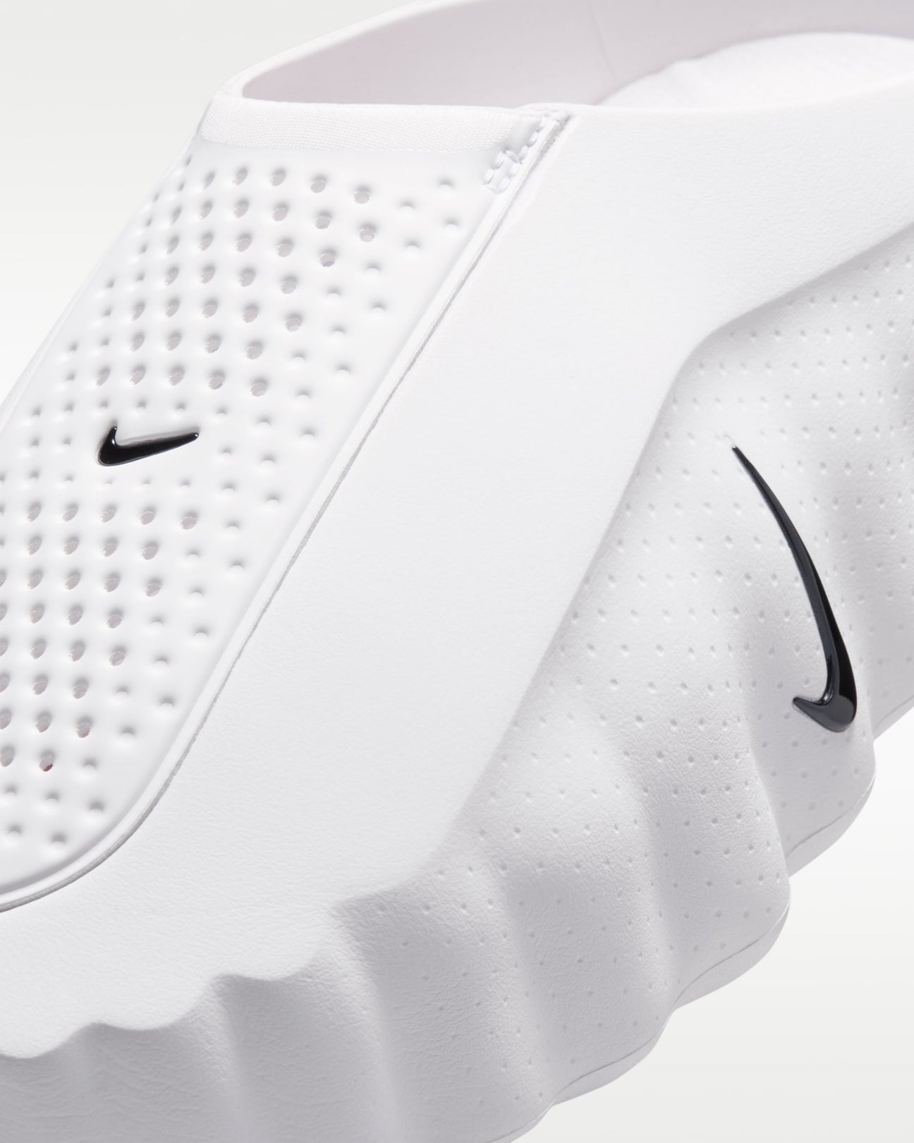 Nike Mind 001 Men's Pregame Mules