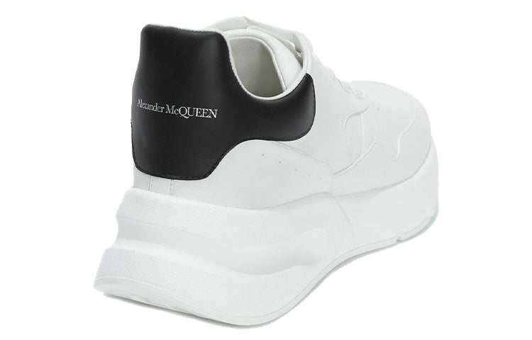 Alexander McQueen Oversized Runner 'White Black' 575425WHRU39034