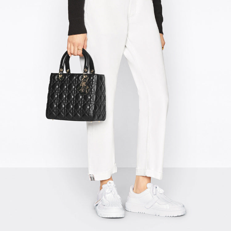 (WMNS) DIOR Lady Dior Bag Medium 'Cannage Lambskin Black' M0565ONGE-M900
