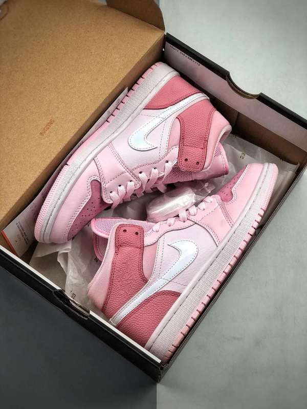 NIKE - AIR JORDAN 1 - SleekGait