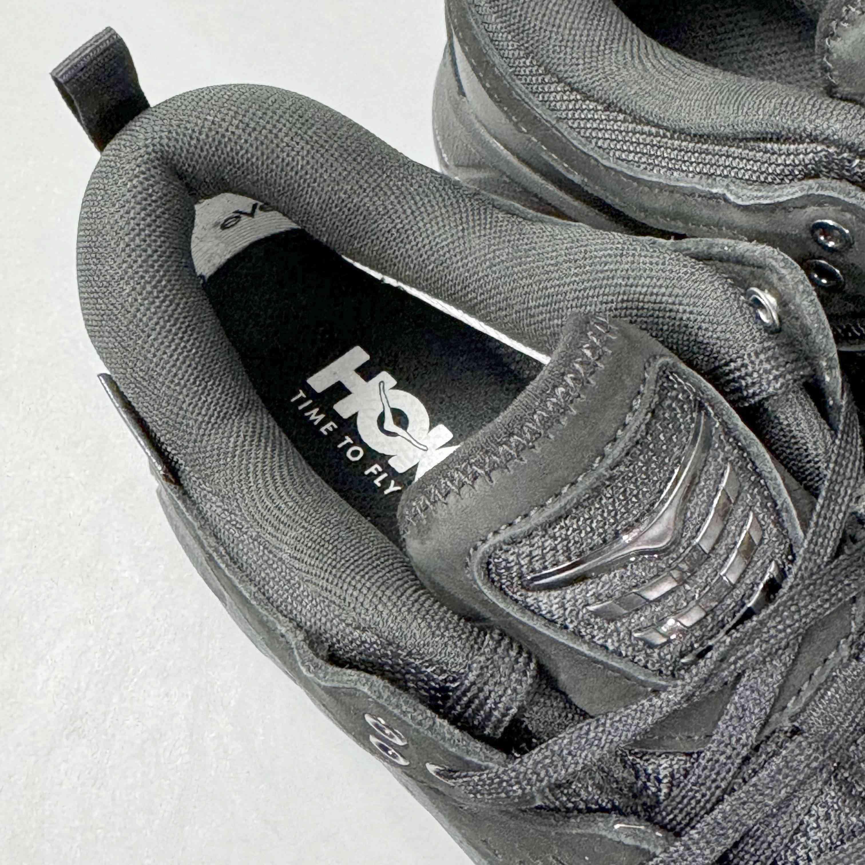 Hoka One One Tor Ultra Low Wp Jp 'Black'
