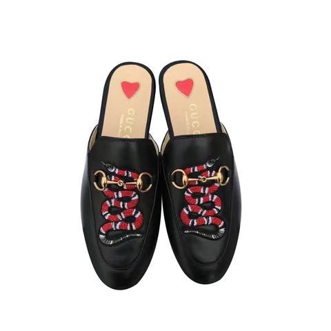 GUCCI Leather Logo Slippers – Men's Luxury Comfort & Style