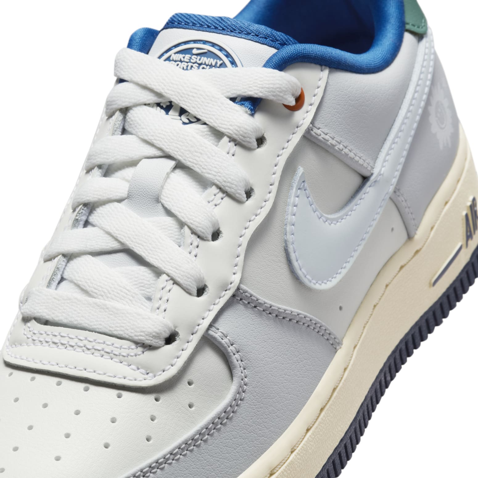 (GS) Nike Air Force 1 LV8 'Sail White Thinder Blue' HM3721-111