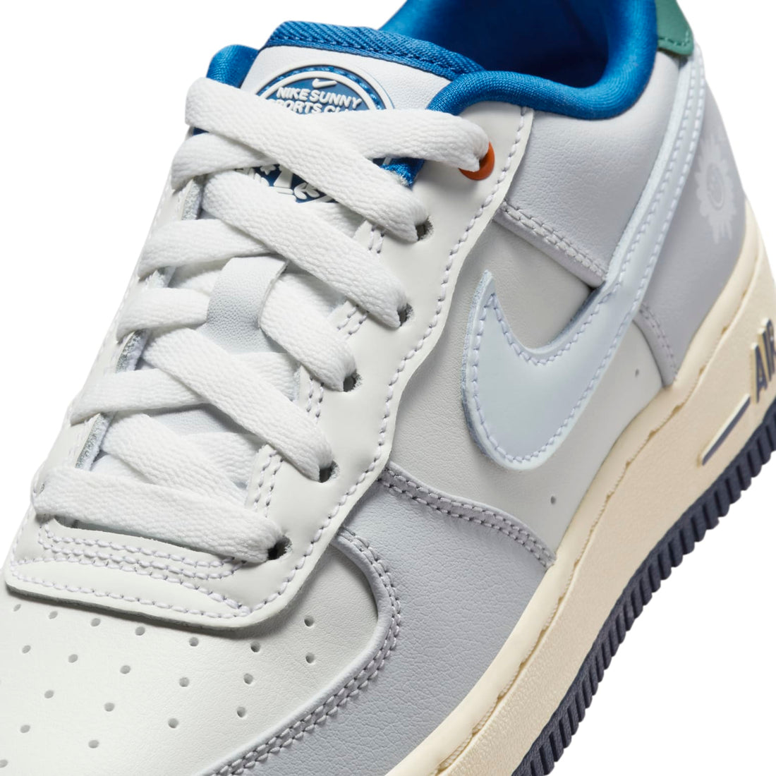 (GS) Nike Air Force 1 LV8 'Sail White Thinder Blue' HM3721-111
