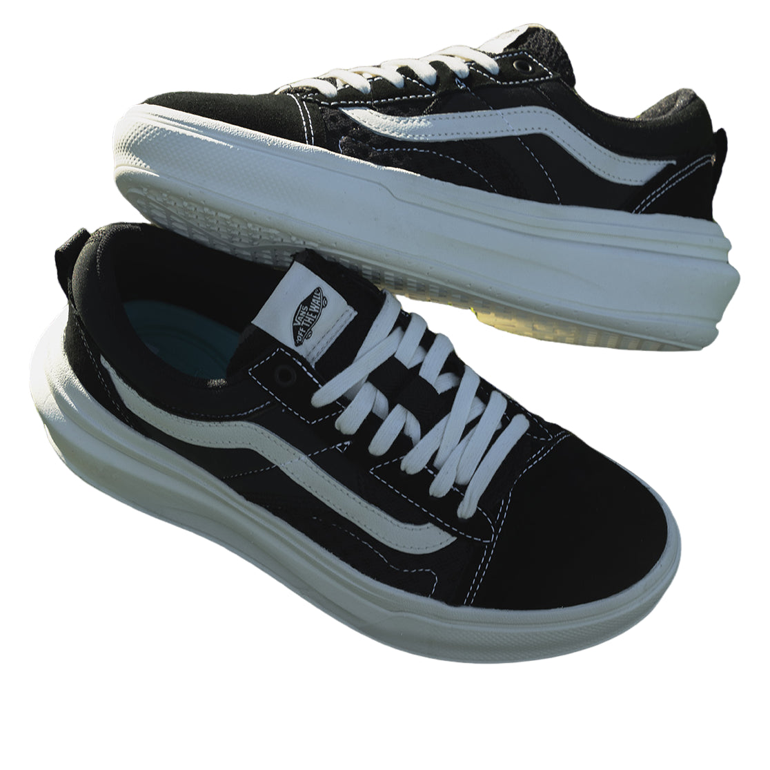 81312Vans Old Skool Overt Plus CC 'Black White' VN0A4BVL1KP