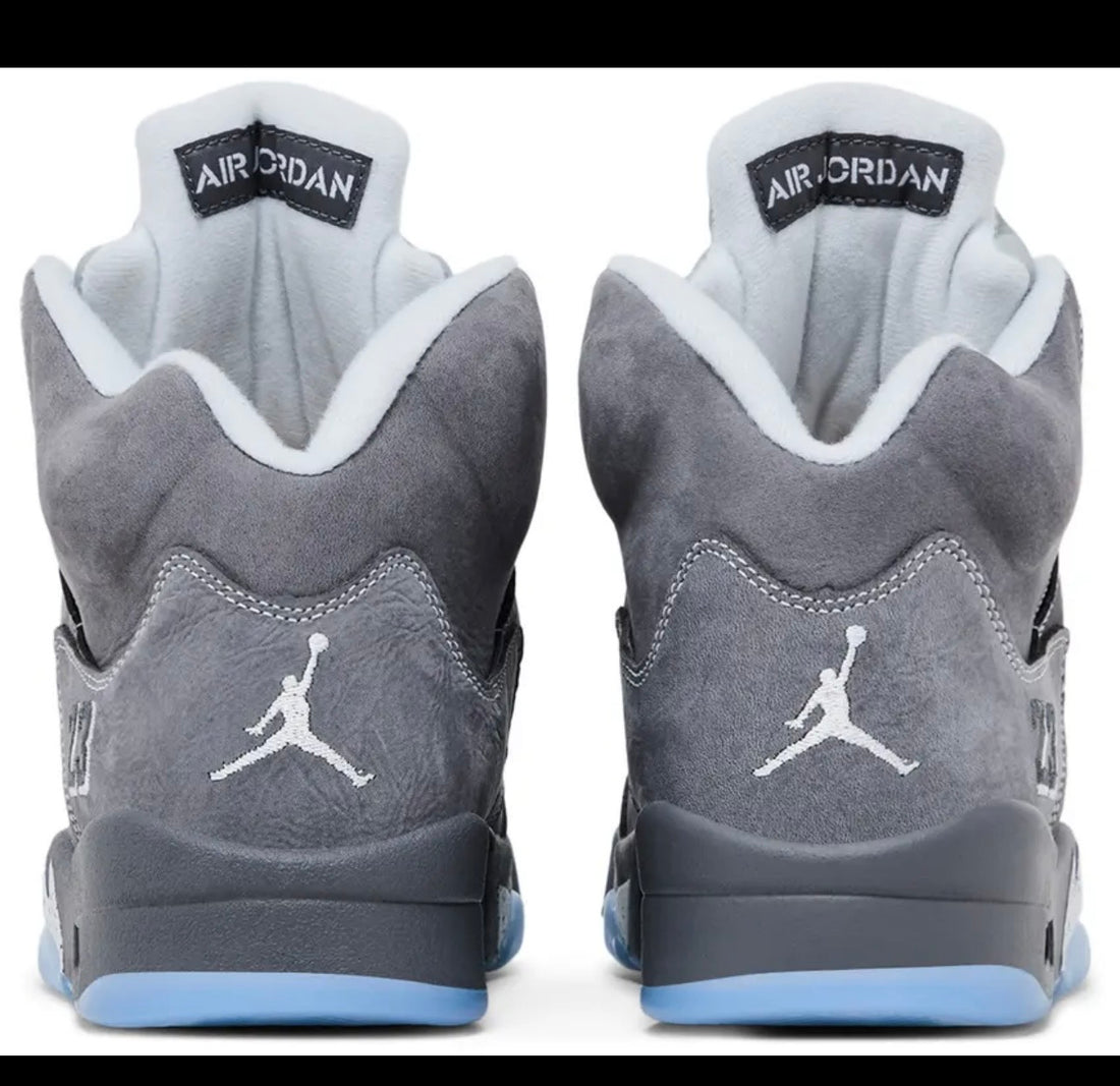 'Wolf Grey (Early 2026)'