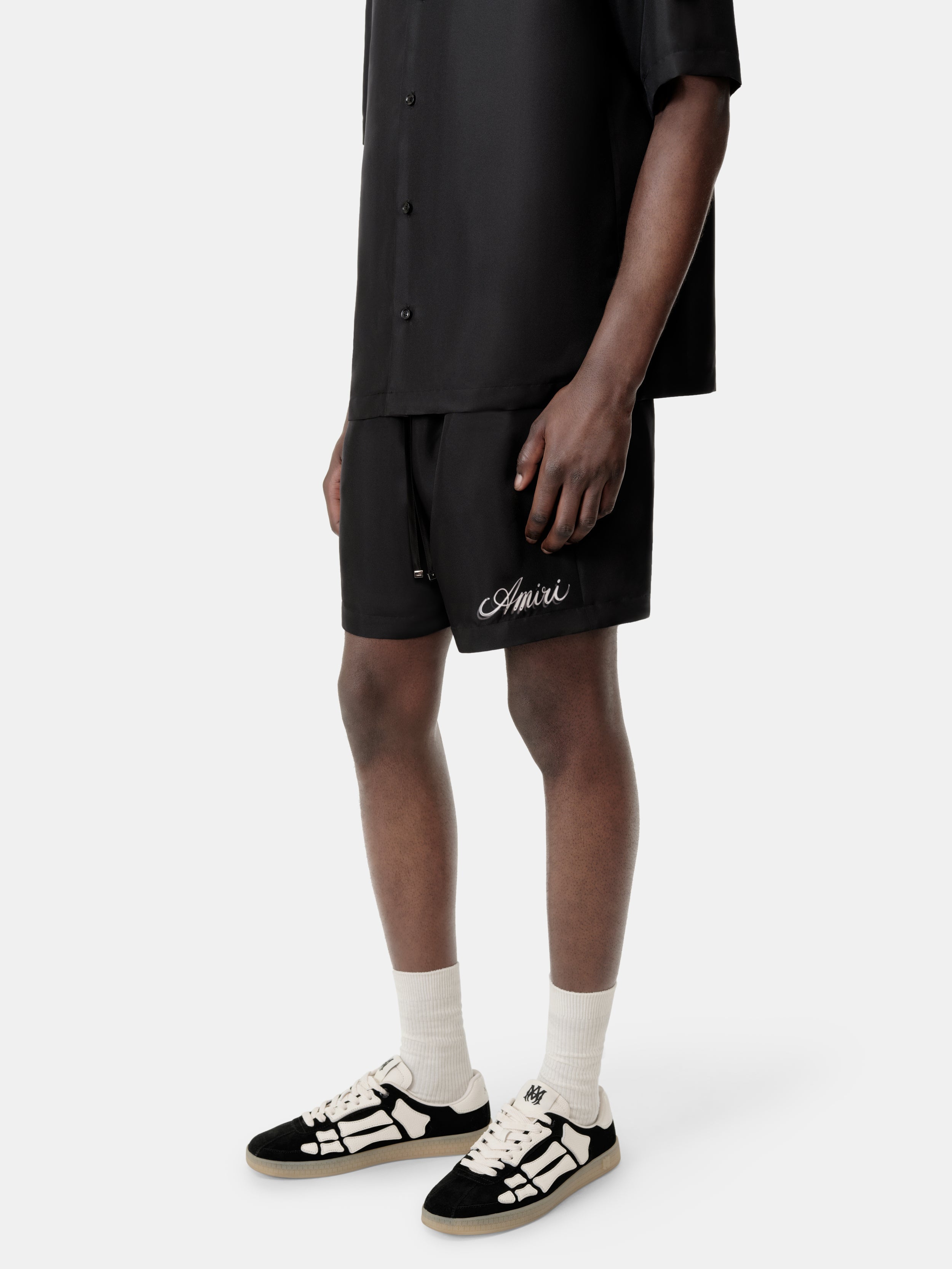 LIVING THE DREAM SHORT - Black