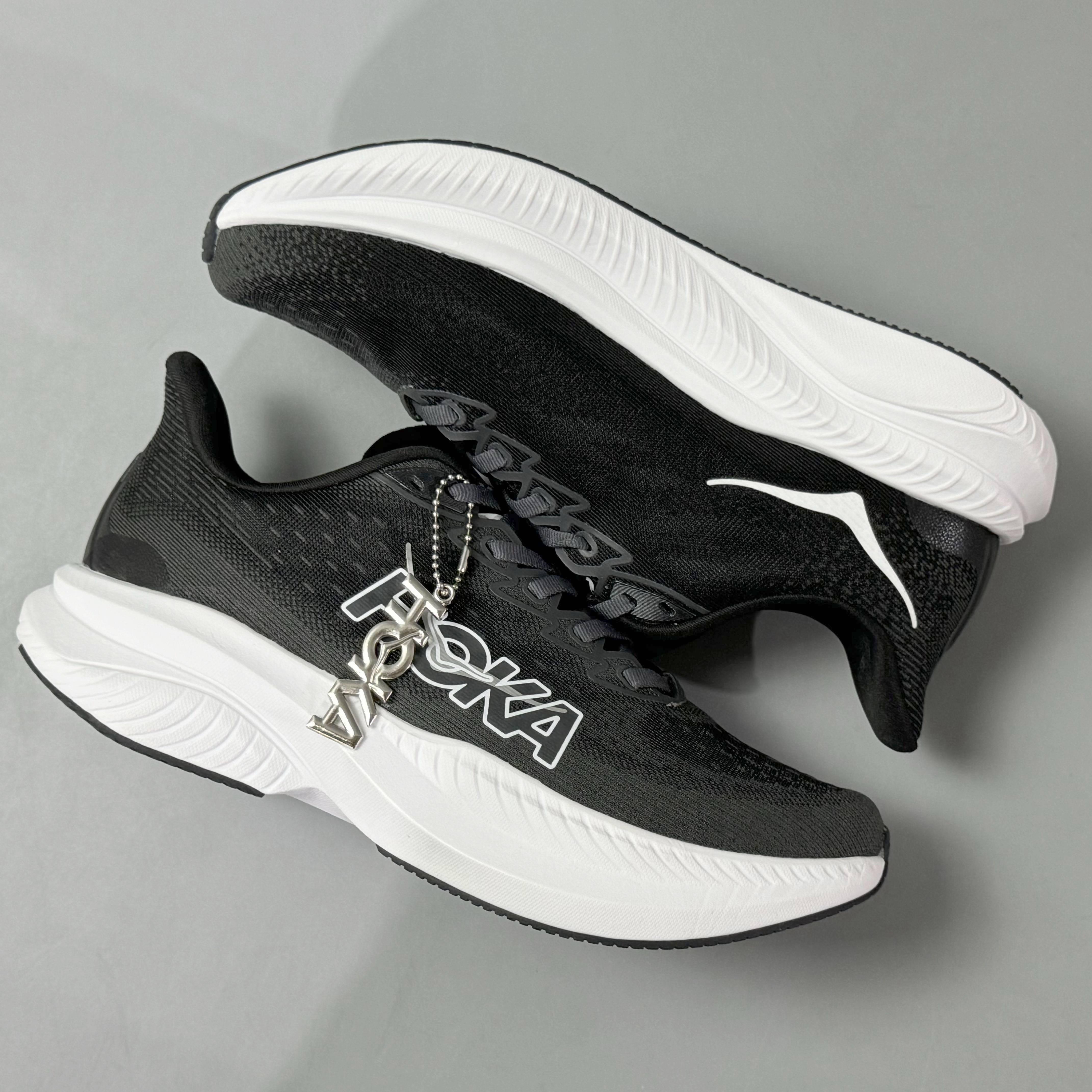 HOKA ONE ONE Mach 6 Wide 'Black White'