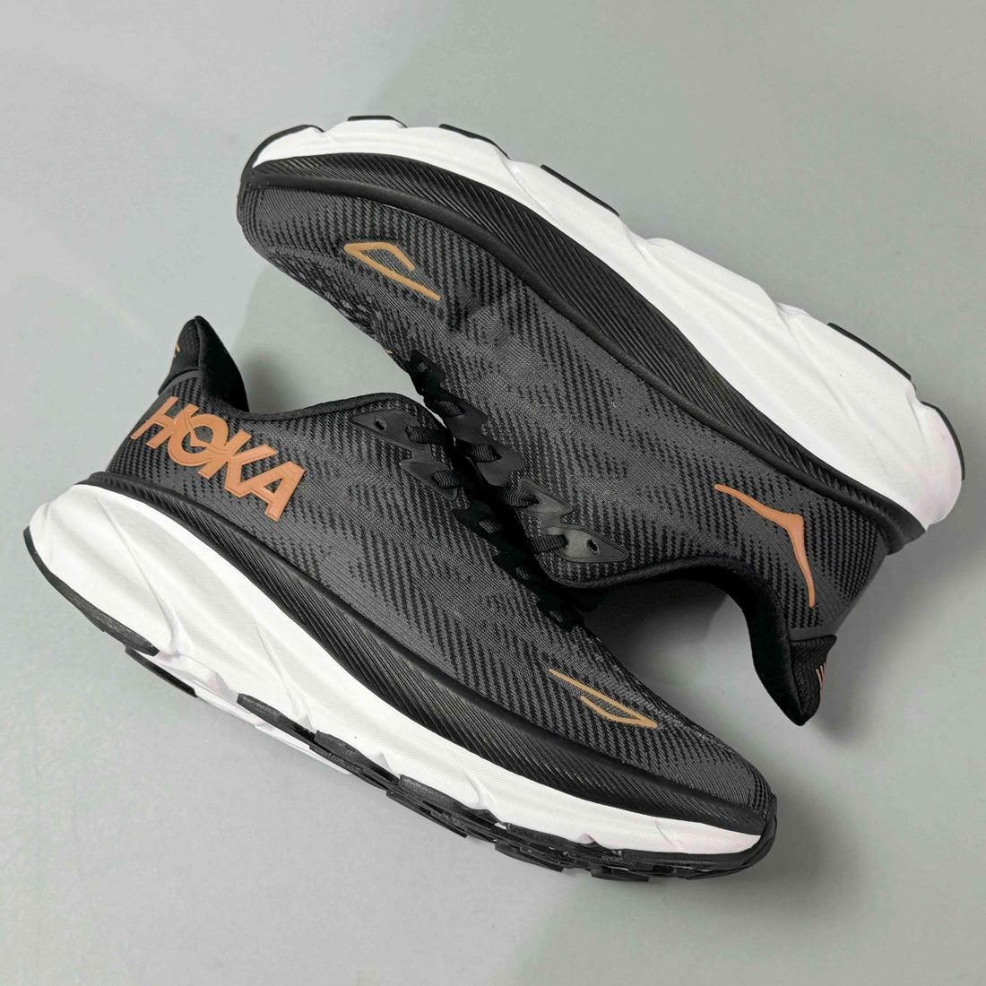 Hoka One One Clifton 9 'Black Copper'