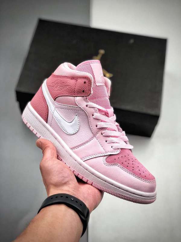 NIKE - AIR JORDAN 1 - SleekGait