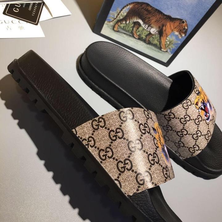 GUCCI Men's Luxurious Leather Slippers - New with Tags & Box