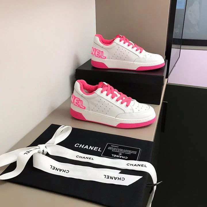 CHANEL - SNEAKER