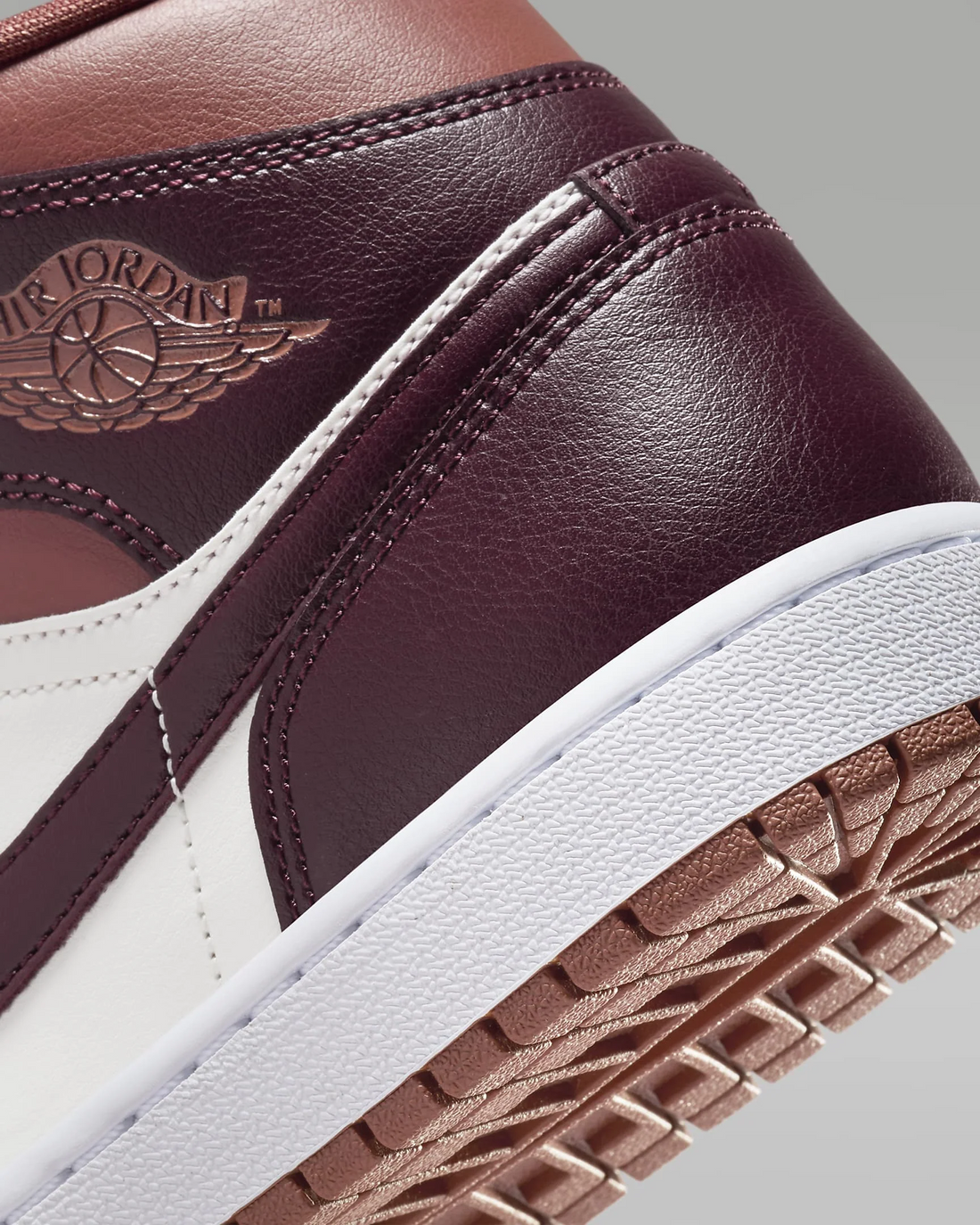 AIR JORDAN 1 Mid