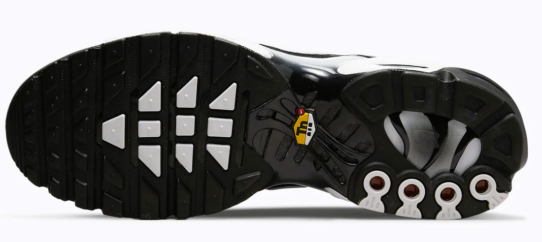 NIKE AIR MAX PLUS