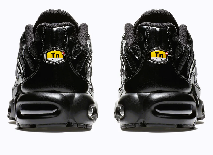 NIKE AIR MAX PLUS