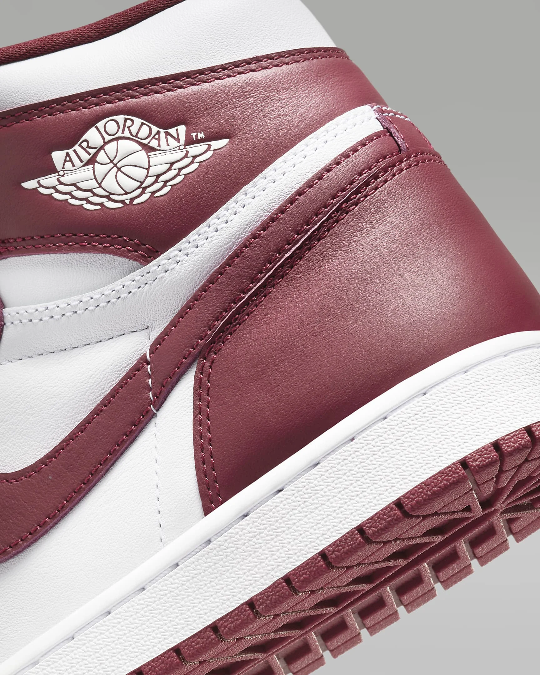 AIR JORDAN 1 Mid