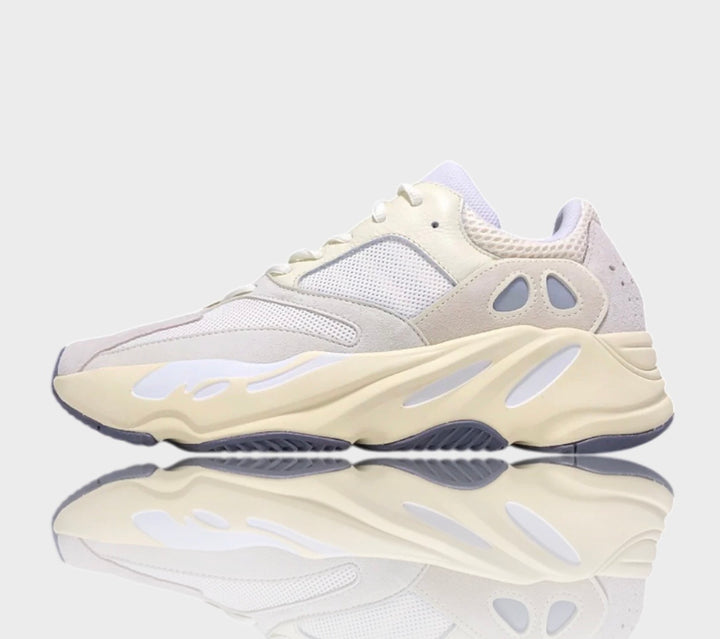 Yzy Boost 700 'Analog