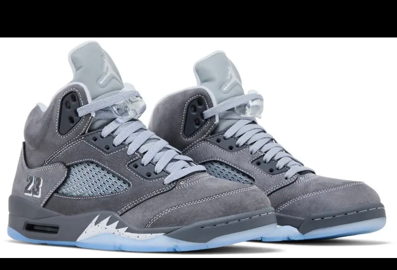 'Wolf Grey (Early 2026)'