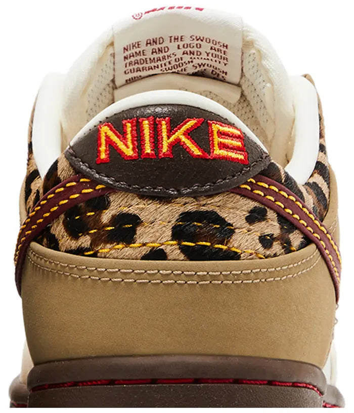 Nike Wmns Dunk Low 'Khaki Team Red'