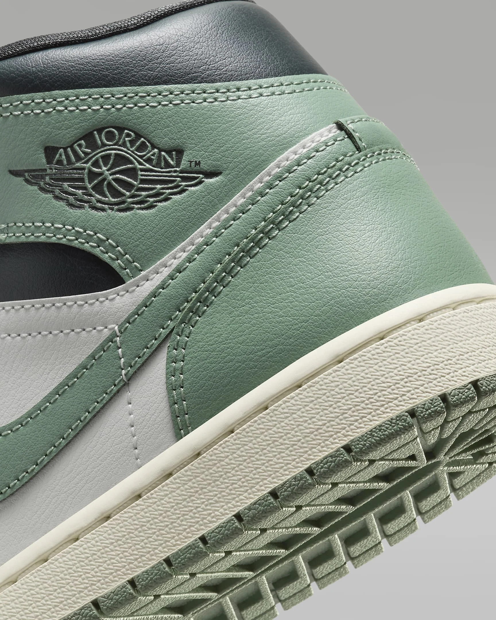 AIR JORDAN 1 Mid