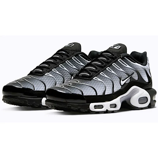 NIKE AIR MAX PLUS