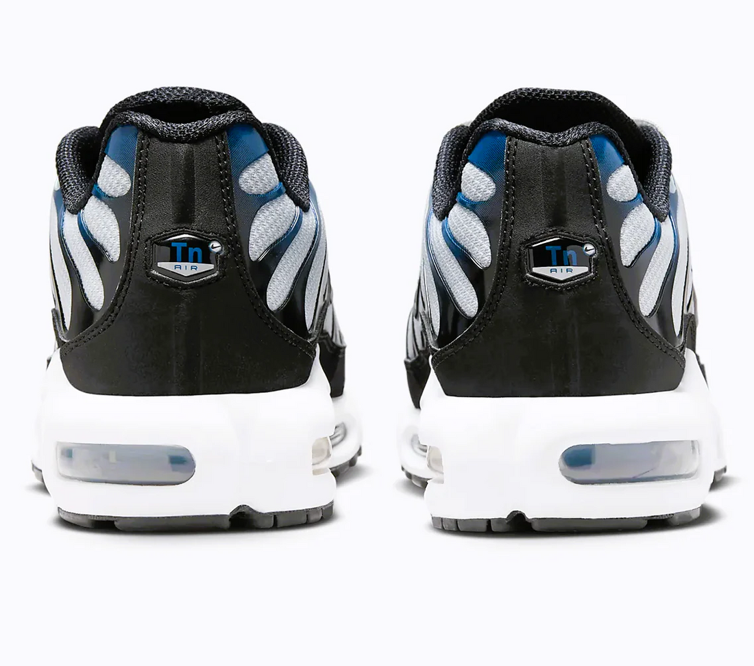 NIKE AIR MAX PLUS