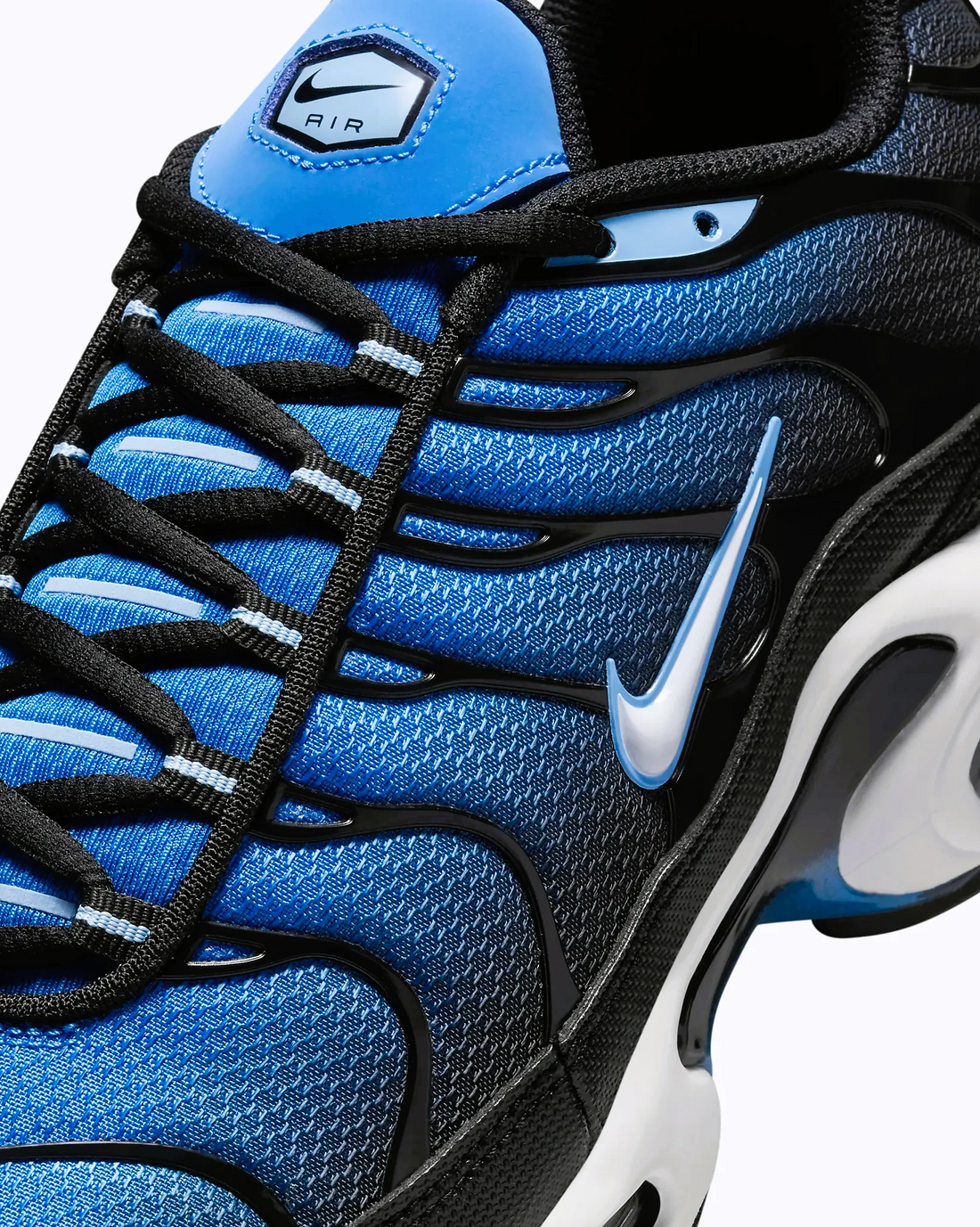 NIKE AIR MAX PLUS