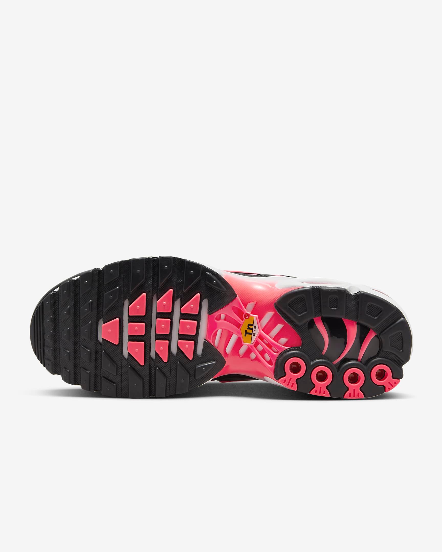 Nike Air Max Plus 'Black Hot Punch' - Banlieue91