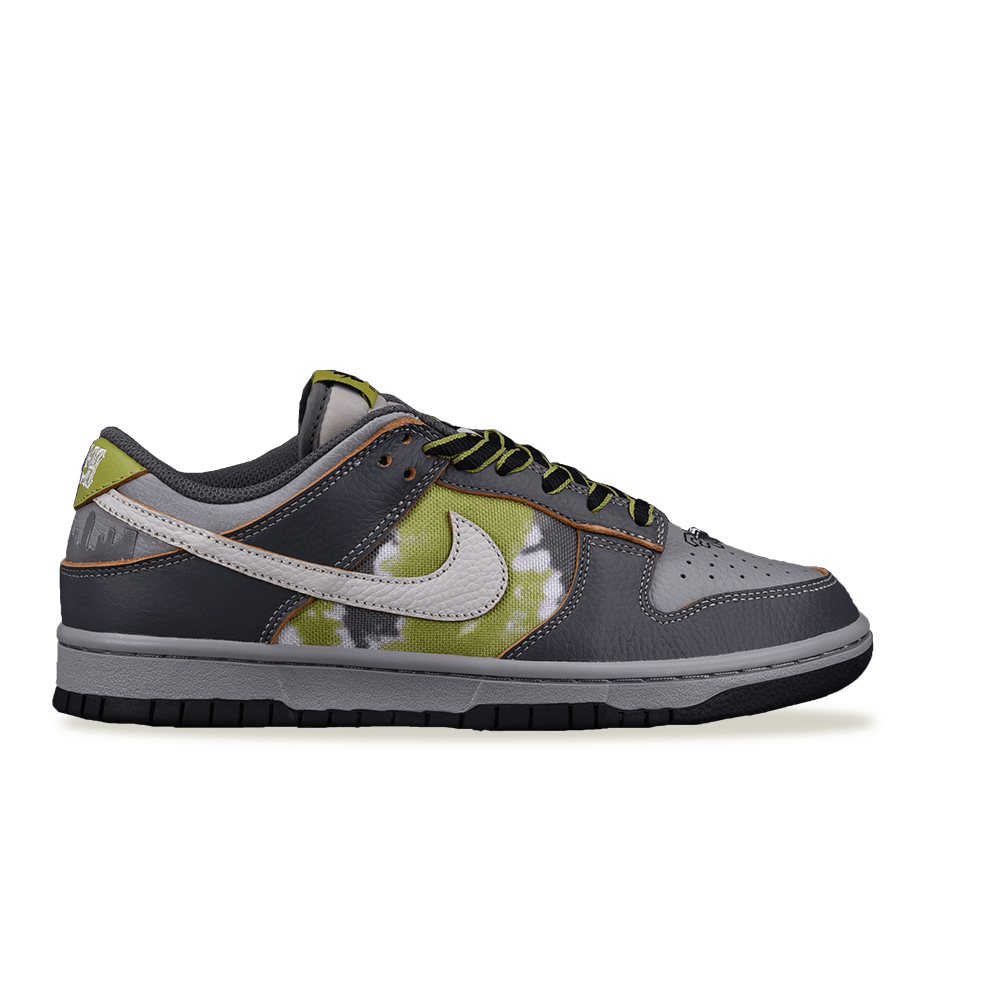 NIKE DUNK SB LOW “Friends and Family”