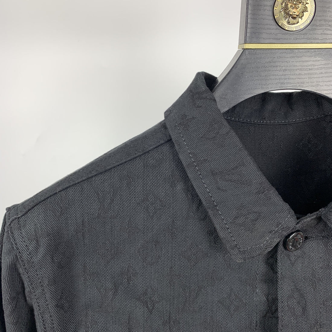 LOUIS VUITTON - JACKET - SleekGait