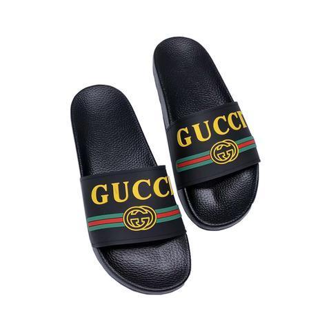 GUCCI Men's Luxury Leather House Slippers - Elegant & Comfortable Designer Footwear