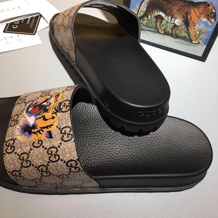 GUCCI Men's Luxurious Leather Slippers - New with Tags & Box