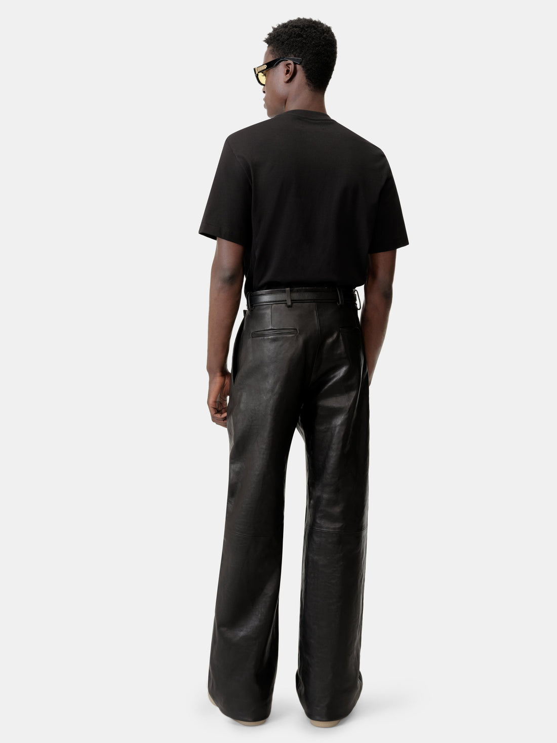 CRYSTAL LIVING THE DREAM TEE - Black