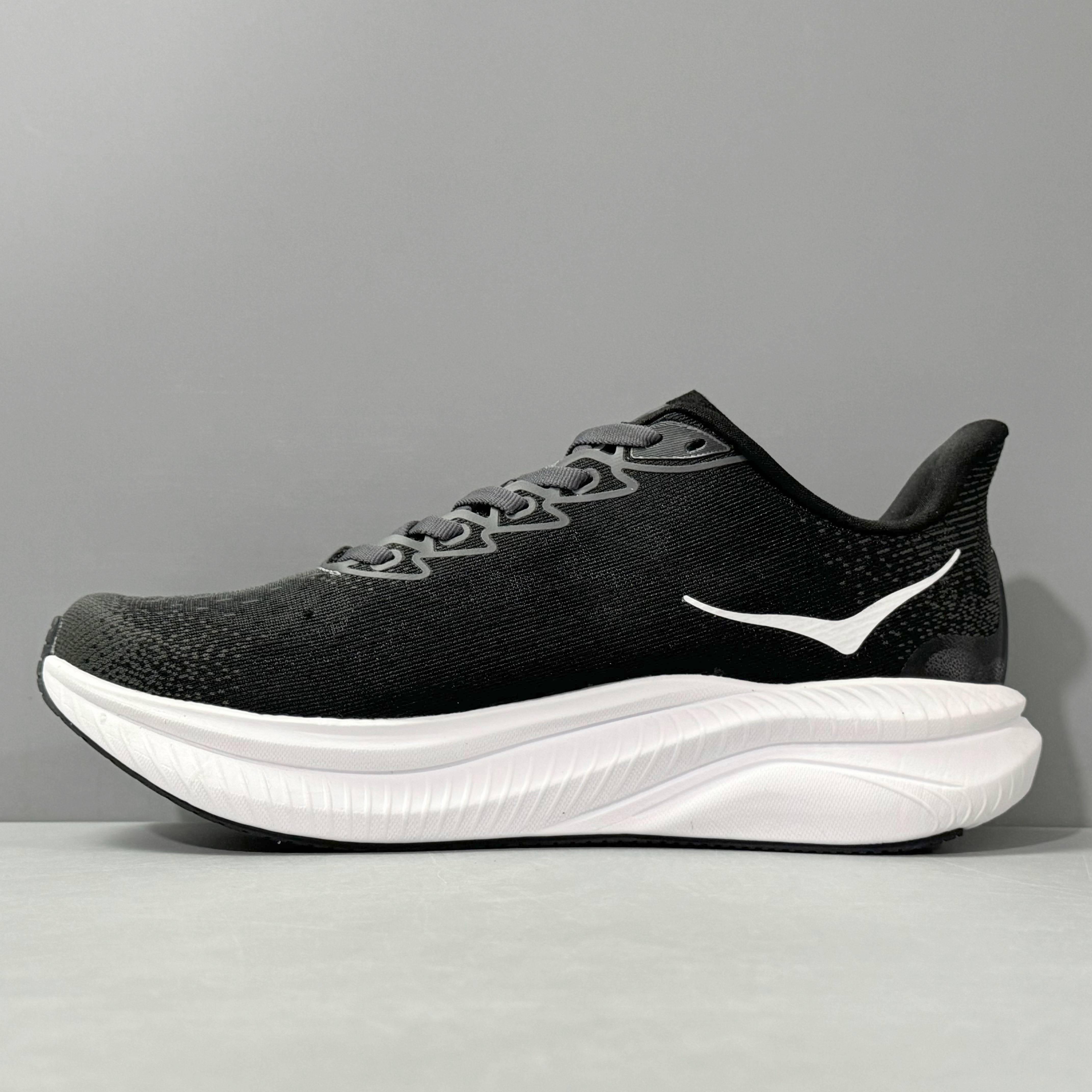 HOKA ONE ONE Mach 6 Wide 'Black White'