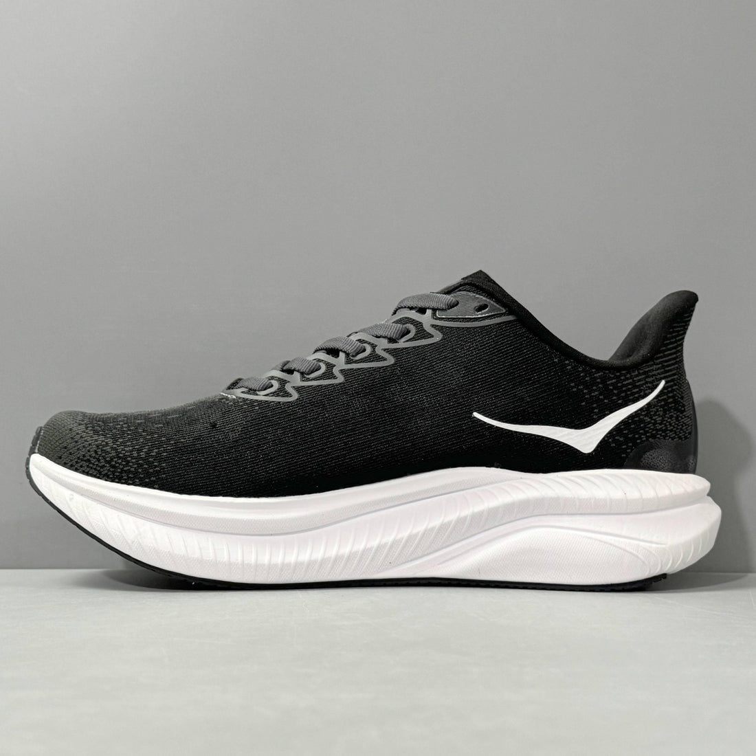 HOKA ONE ONE Mach 6 Wide 'Black White'