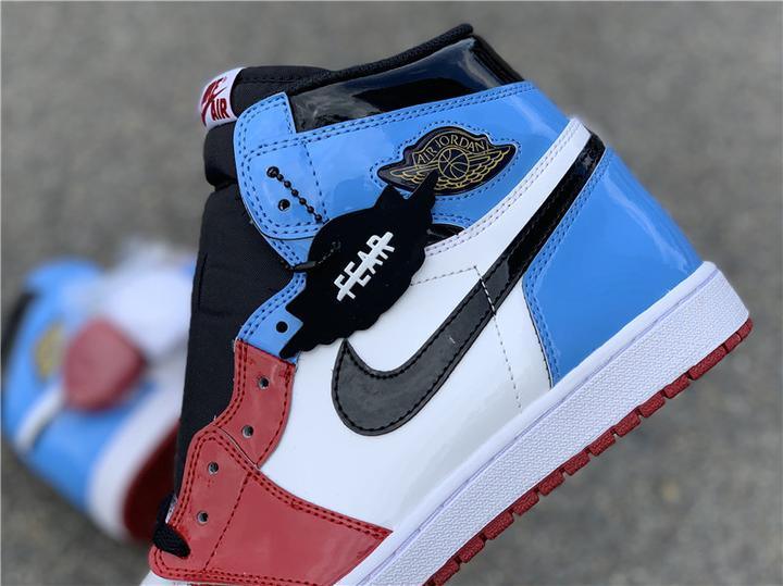 NIKE - AIR JORDAN 1 - SleekGait