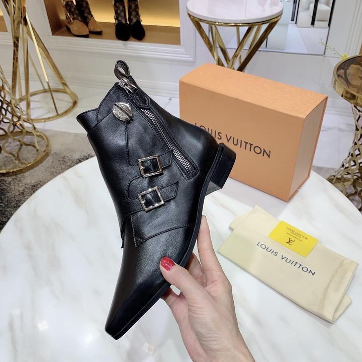 LOUIS VUITTON - WOMEN'S BOOTS - SleekGait